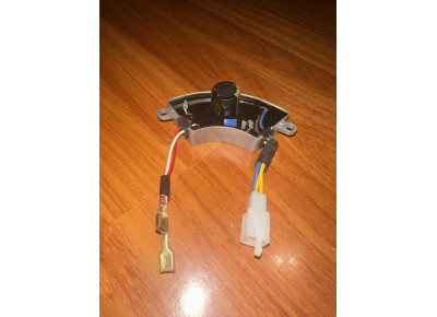 Потужний (АВР) AVR 2-2,5-3 кВт Регулятор напряжения генератора (АВР) AVR 2-2,5-3 кВт Потужний (АВР) AVR 2-2,5-3 кВт Регулятор напряжения генератора (АВР) AVR 2-2,5-3 кВт